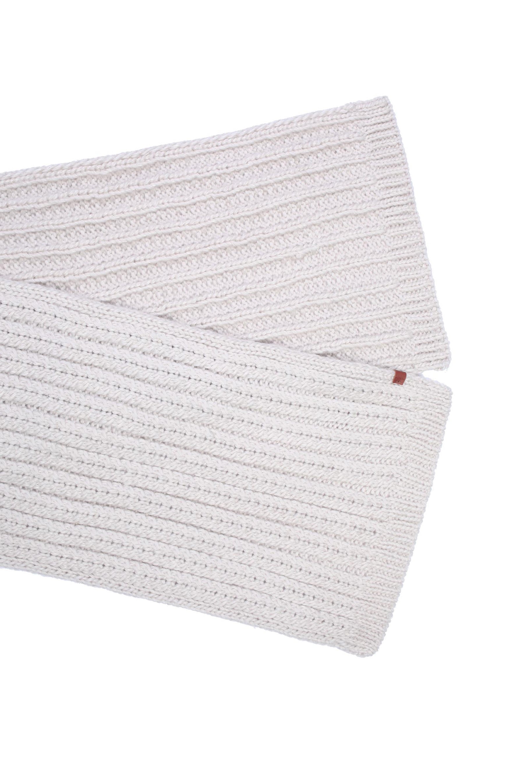 Knit Scarf With Cable Pattern