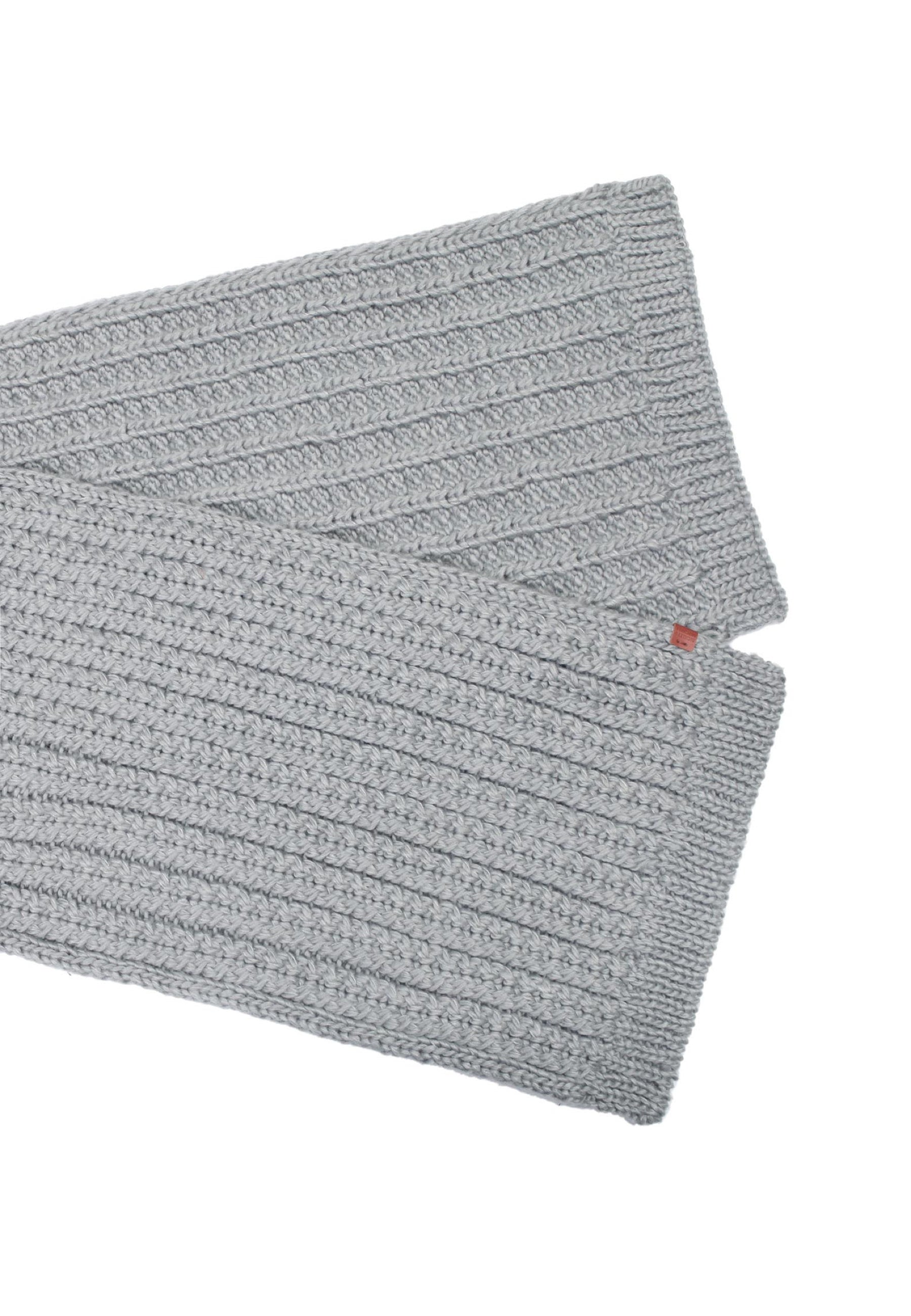 Knit Scarf With Cable Pattern