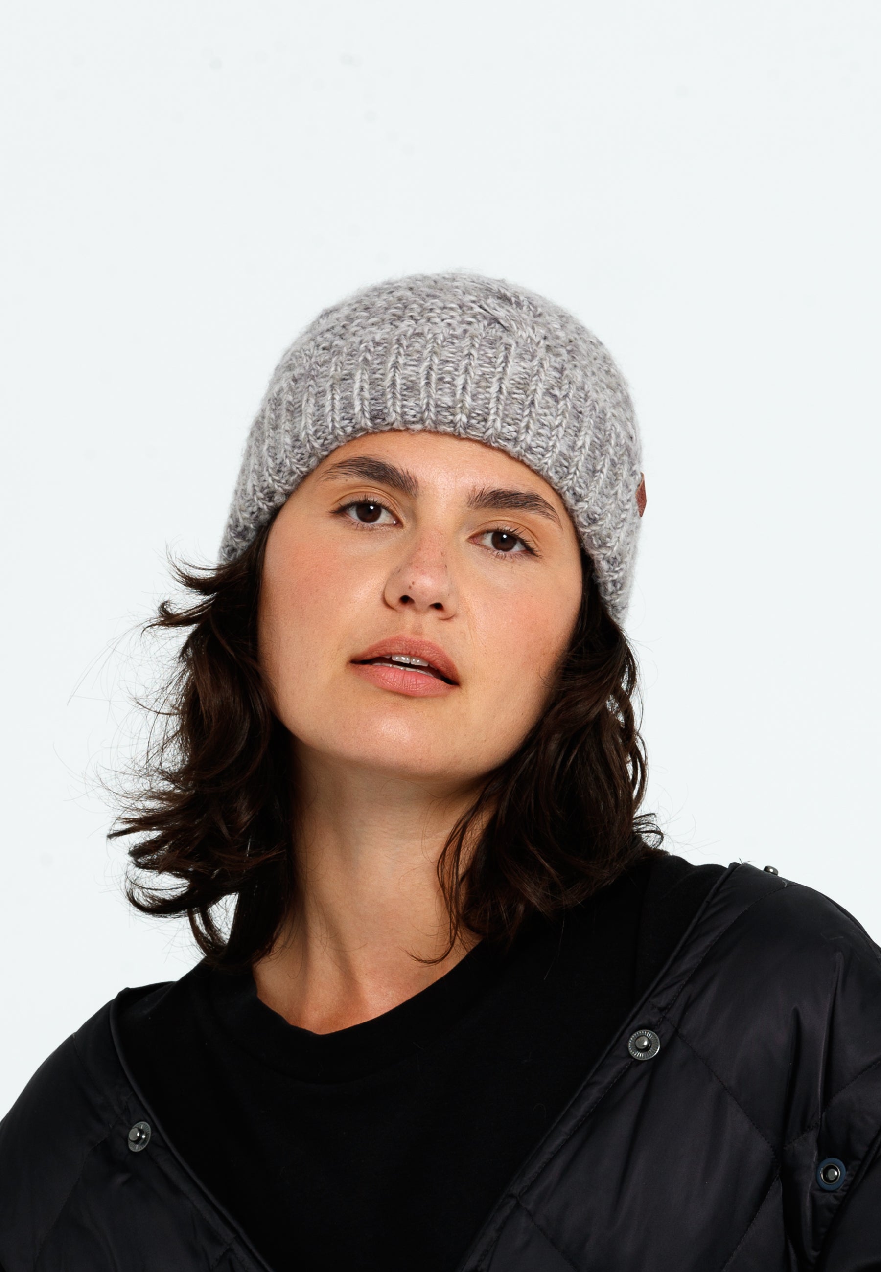 Cable knitted short model beanie